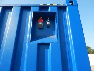 Stroomaansluiting Zeecontainer Modificatie