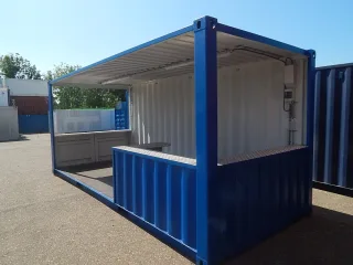 Nieuwe zeecontainer met bar en stroom robuust