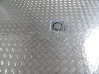 Aluminium Vloer in Zeecontainer Gemodificeerd