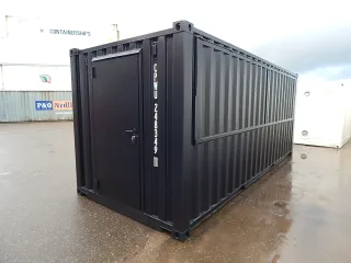 Zeecontainer met luik en loopdeur