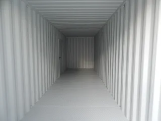 Zeecontainer met stalenvloer loopdeur binnenkant